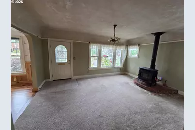 1352 SE Cobb St, Roseburg, OR 97470 - Photo 5