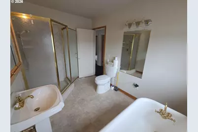 1352 SE Cobb St, Roseburg, OR 97470 - Photo 21