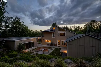 1334 SW 57th Ave, Portland, OR 97221 - Photo 5