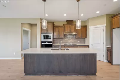 148 E 24th Ave, La Center, WA 98629 - Photo 5