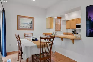 147 SE 9th Ave, Hillsboro, OR 97123 - Photo 9