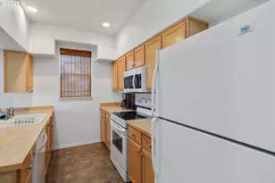 147 SE 9th Ave, Hillsboro, OR 97123 - Photo 13