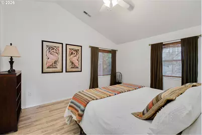 147 SE 9th Ave, Hillsboro, OR 97123 - Photo 15