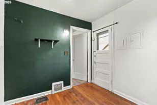 1017 SW Grover St, Portland, OR 97239 - Photo 13