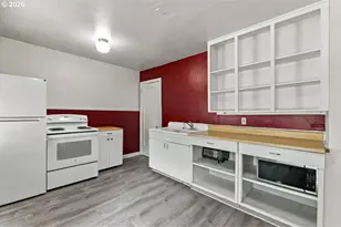 1017 SW Grover St, Portland, OR 97239 - Photo 9