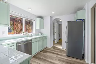 4852 Chameleon Ct NE, Salem, OR 97305 - Photo 9