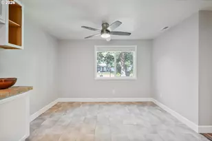 13012 NE 43rd St, Vancouver, WA 98682 - Photo 9