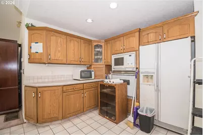 13212 SE Lucille St, Happy Valley, OR 97086 - Photo 17