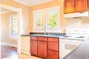 753 SE Haynes Ave, Roseburg, OR 97470 - Photo 7