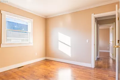 753 SE Haynes Ave, Roseburg, OR 97470 - Photo 11