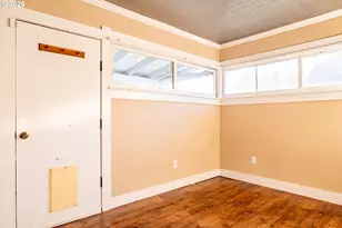 753 SE Haynes Ave, Roseburg, OR 97470 - Photo 9