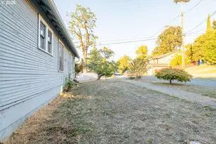 753 SE Haynes Ave, Roseburg, OR 97470 - Photo 27