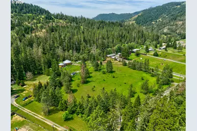 5875 Little River Rd, Glide, OR 97443 - Photo 9