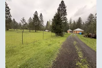 5875 Little River Rd, Glide, OR 97443 - Photo 39