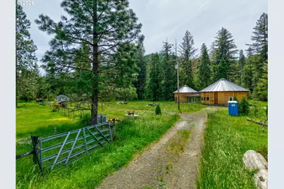 5875 Little River Rd, Glide, OR 97443 - Photo 47