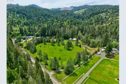 5875 Little River Rd, Glide, OR 97443 - Photo 21