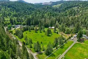 5875 Little River Rd, Glide, OR 97443 - Photo 21