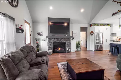 24883 Suttle Rd, Elmira, OR 97437 - Photo 13