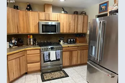 139957 Pine Creek Loop, Crescent Lake, OR 97733 - Photo 13