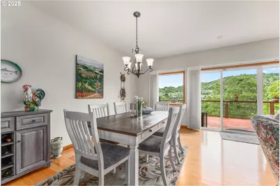 371 NW Rachel Lynn Way, Roseburg, OR 97471 - Photo 3