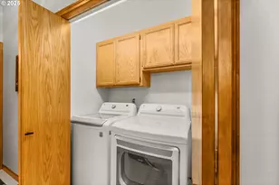 371 NW Rachel Lynn Wy, Roseburg, OR 97471 - Photo 23