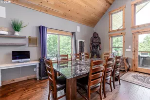 124323 Teatable Ct, Crescent Lake, OR 97733 - Photo 11