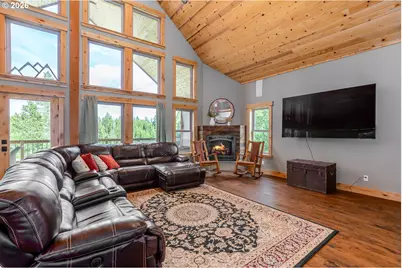 124323 Teatable Ct, Crescent Lake, OR 97733 - Photo 7