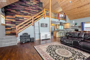 124323 Teatable Ct, Crescent Lake, OR 97733 - Photo 9