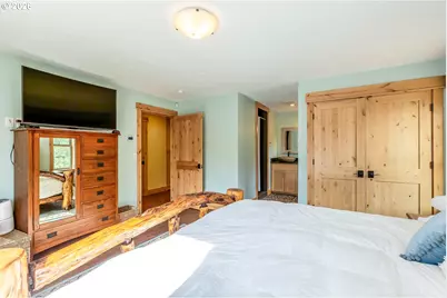 124323 Teatable Ct, Crescent Lake, OR 97733 - Photo 19