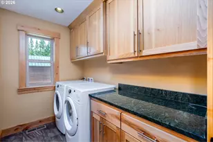 124323 Teatable Ct, Crescent Lake, OR 97733 - Photo 17