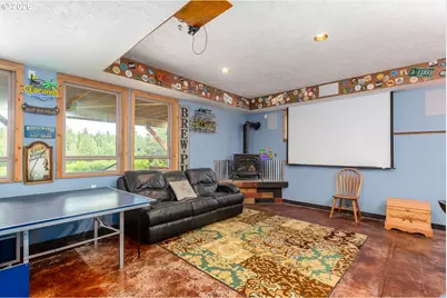 124323 Teatable Ct, Crescent Lake, OR 97733 - Photo 33