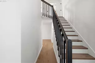 10352 SW Picks Way, Portland, OR 97224 - Photo 9