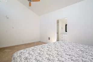 4684 SW Comus Pl, Portland, OR 97219 - Photo 17