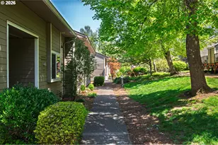 4684 SW Comus Pl, Portland, OR 97219 - Photo 23