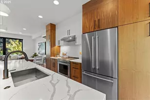 2264 SE Division St, Portland, OR 97202 - Photo 7