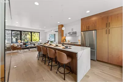 2264 SE Division St, Portland, OR 97202 - Photo 3