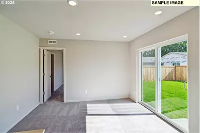 5719 Bainbridge Rd, Eugene, OR 97402 - Photo 9