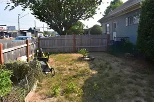 126 3rd St, Myrtle Point, OR 97458 - Photo 27