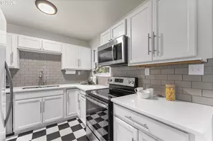 9009 N New York Ave, Portland, OR 97203 - Photo 9
