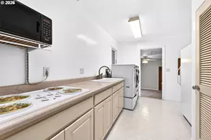 1345 NE 9th St, McMinnville, OR 97128 - Photo 25