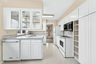 1345 NE 9th St, McMinnville, OR 97128 - Photo 15