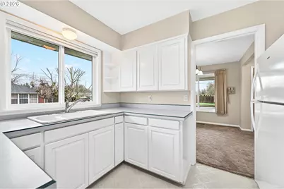 1345 NE 9th St, McMinnville, OR 97128 - Photo 13