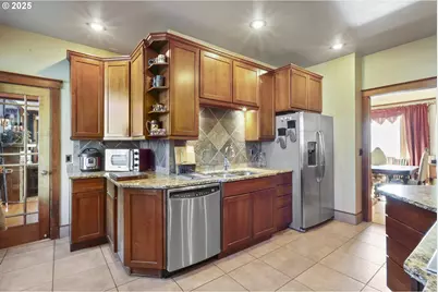 529 W 3rd Pl, The Dalles, OR 97058 - Photo 19