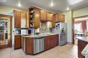 529 W 3rd Pl, The Dalles, OR 97058 - Photo 19