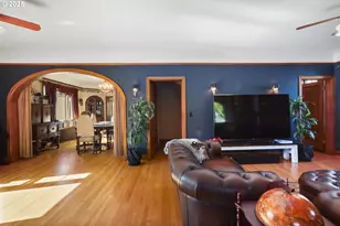 529 W 3rd Pl, The Dalles, OR 97058 - Photo 15