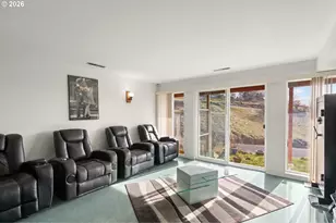 704 NW 3rd Dr, Pendleton, OR 97801 - Photo 23