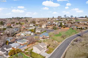 704 NW 3rd Dr, Pendleton, OR 97801 - Photo 31