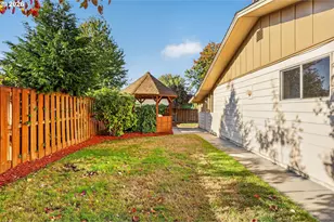 230 SW 7th Ave, Canby, OR 97013 - Photo 35
