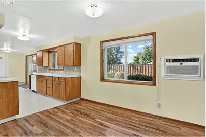 230 SW 7th Ave, Canby, OR 97013 - Photo 9