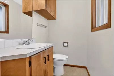 230 SW 7th Ave, Canby, OR 97013 - Photo 29